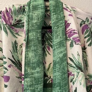 Tropical Green & Purple shawl/scarf/sarong/cover-up
Lightweight, extra long
OS